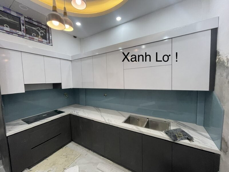 Kính Màu Ốp Bếp