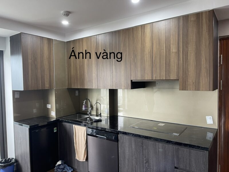 Kính Màu Ốp Bếp